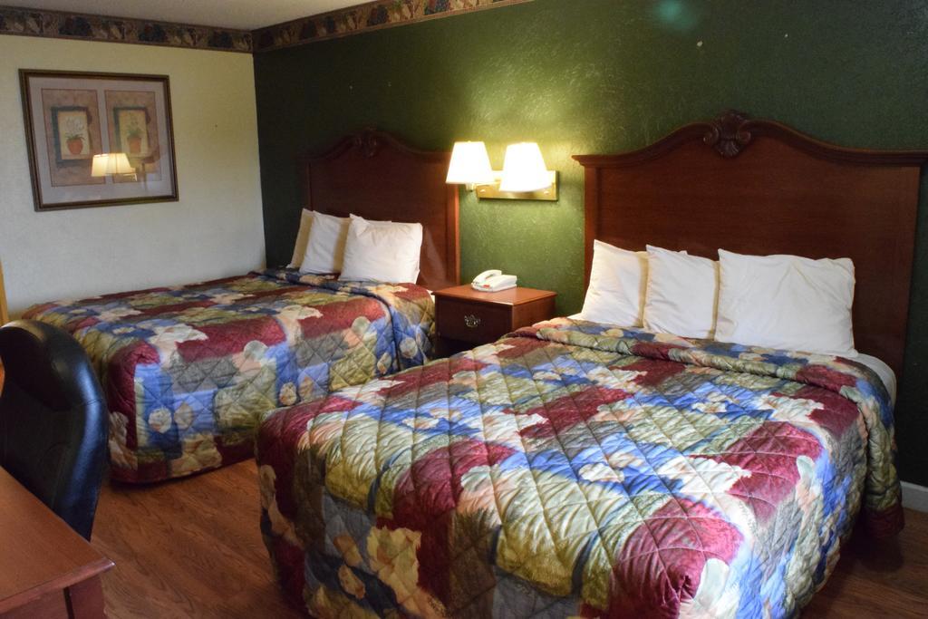 Delux Inn オデッサ 部屋 写真