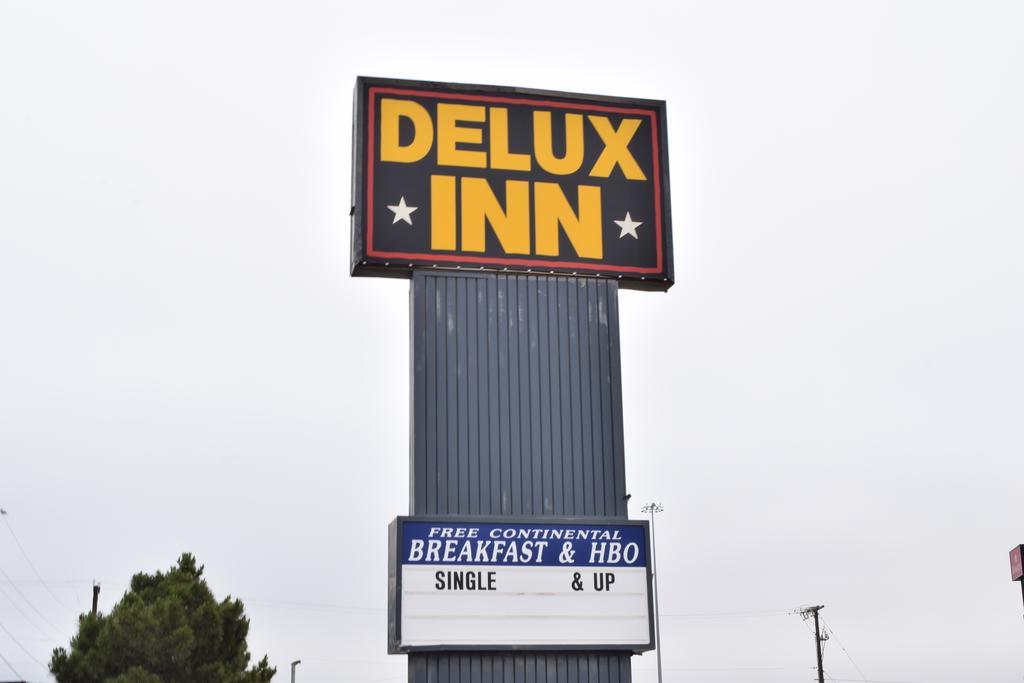 Delux Inn オデッサ エクステリア 写真